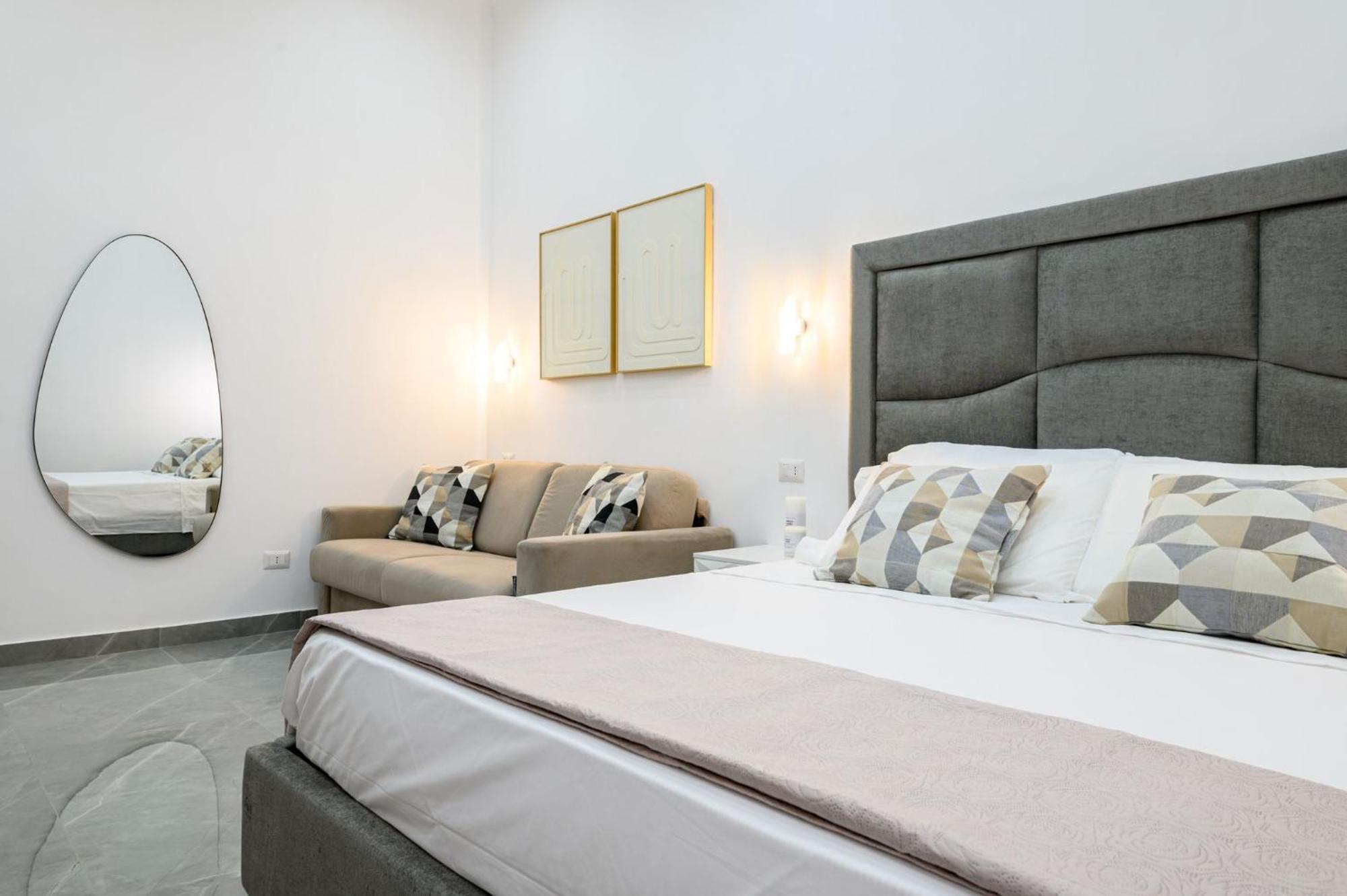 Giordano Suite Center Naples Exterior photo