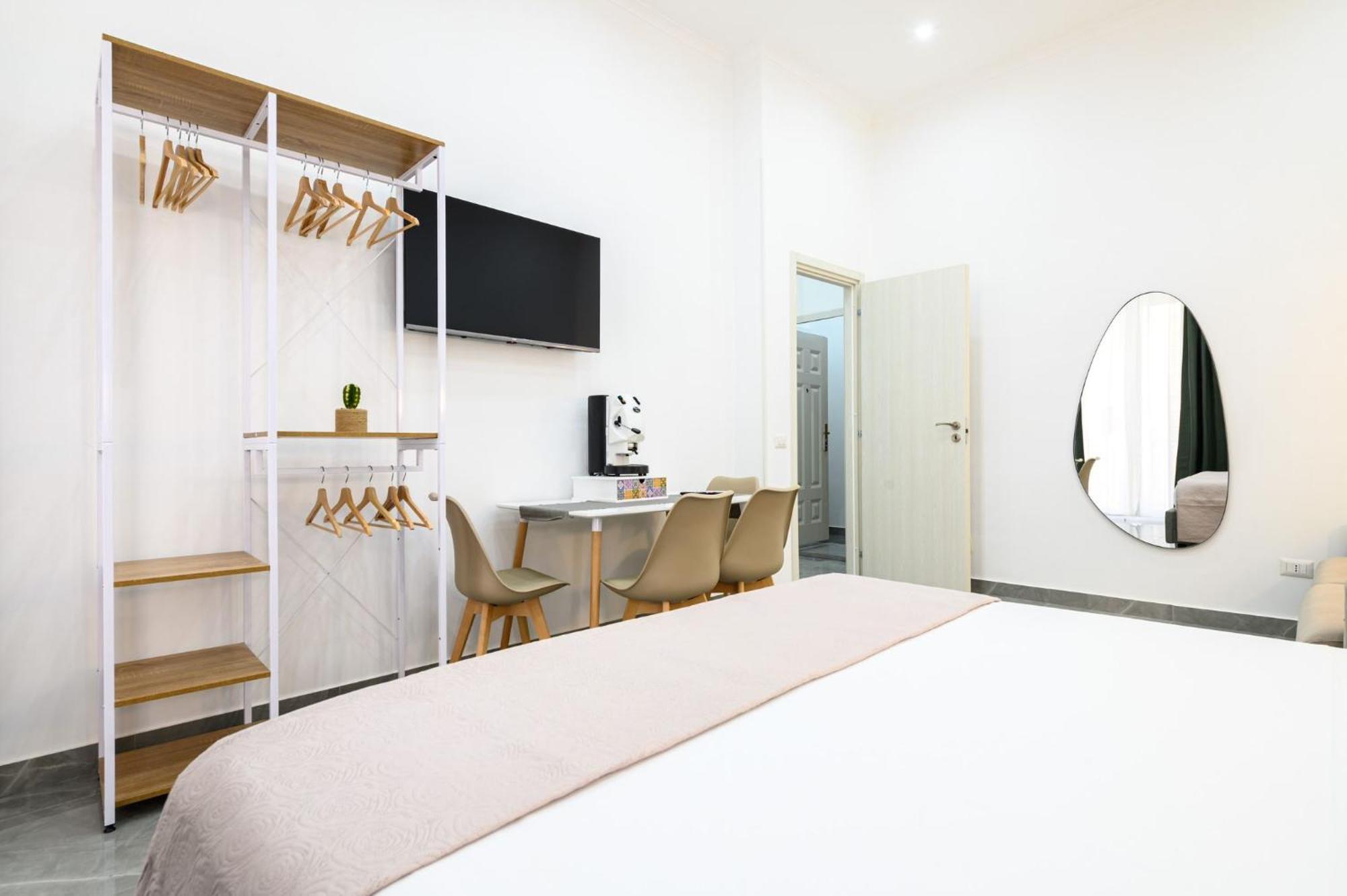 Giordano Suite Center Naples Exterior photo