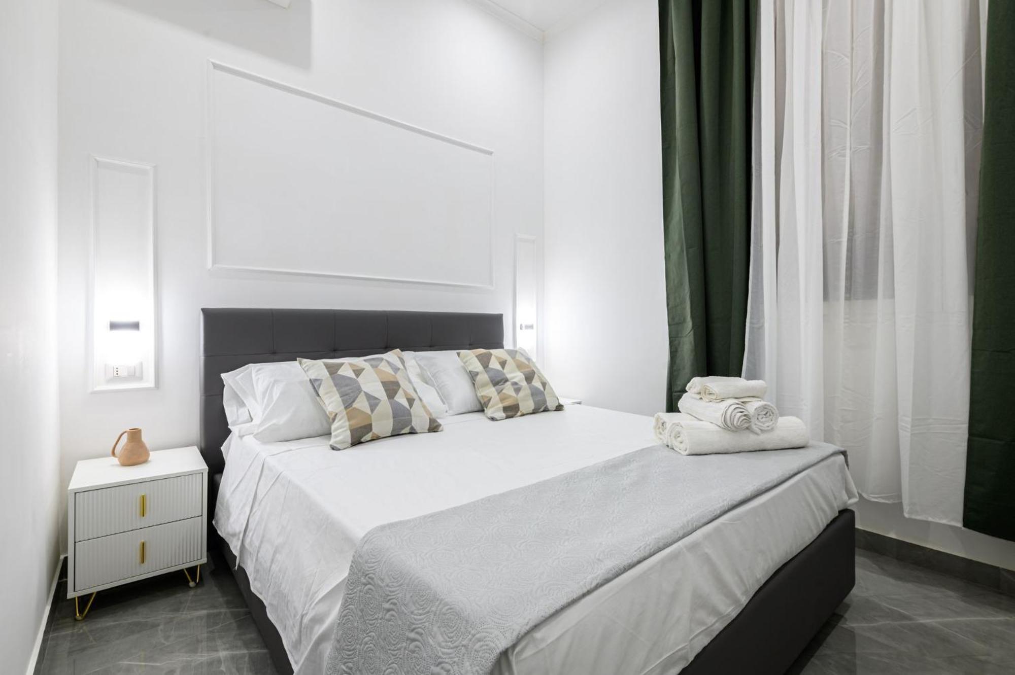 Giordano Suite Center Naples Exterior photo