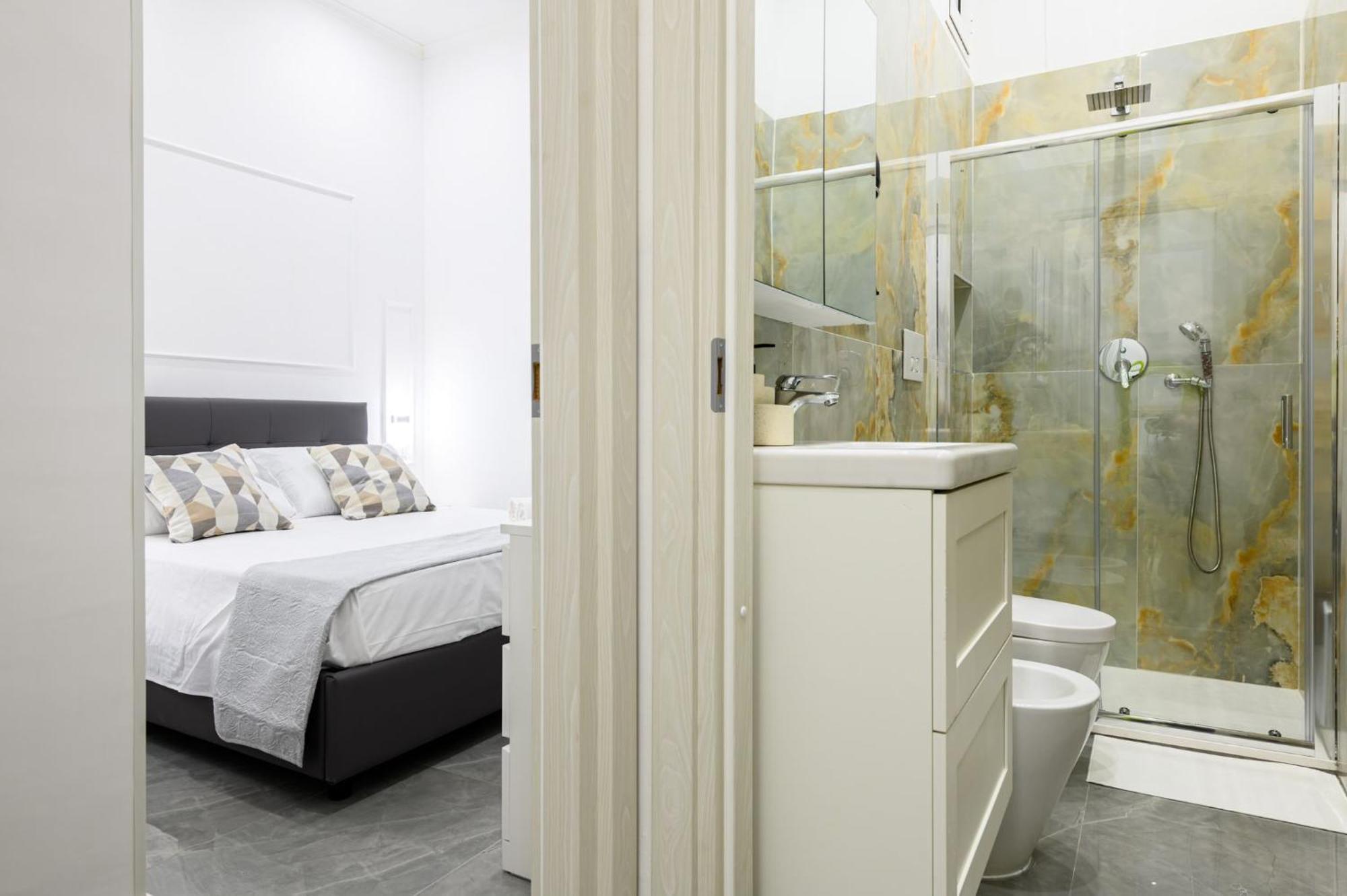 Giordano Suite Center Naples Exterior photo