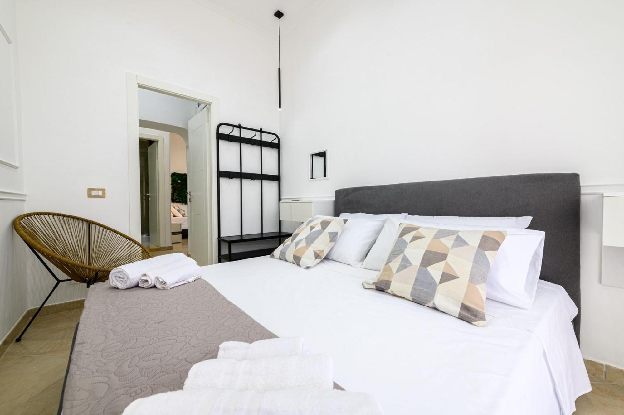 Giordano Suite Center Naples Exterior photo