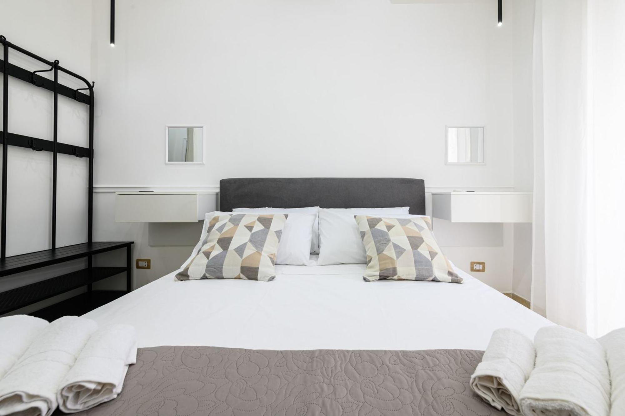 Giordano Suite Center Naples Exterior photo